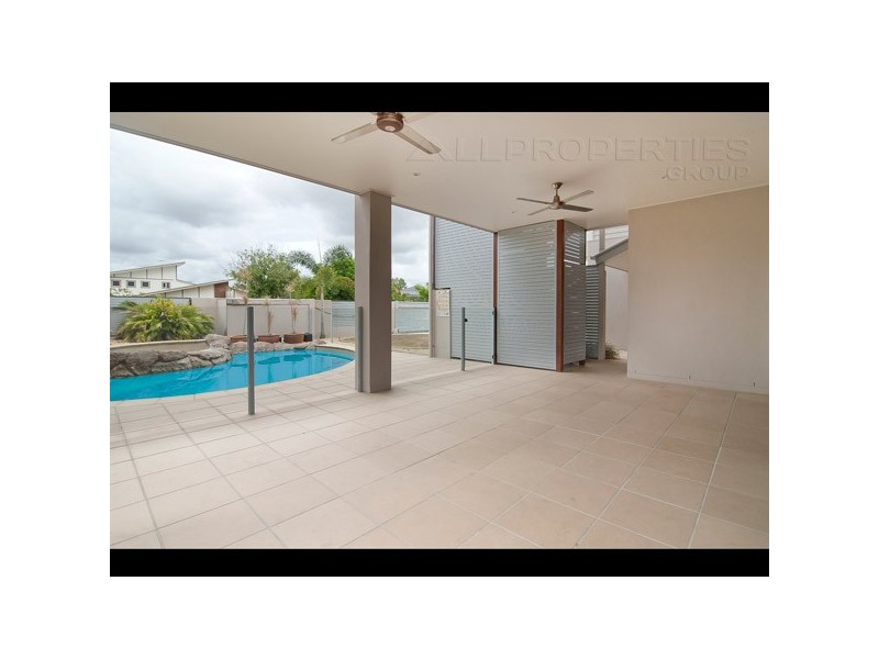 8 Riviera Way, Forest Lake QLD 4078