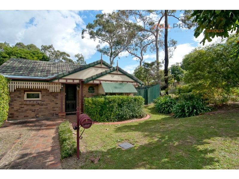 1 Warburton Cl, Forest Lake QLD 4078