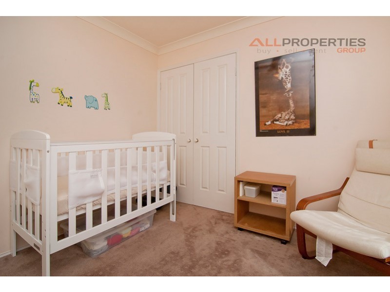 1 Warburton Cl, Forest Lake QLD 4078