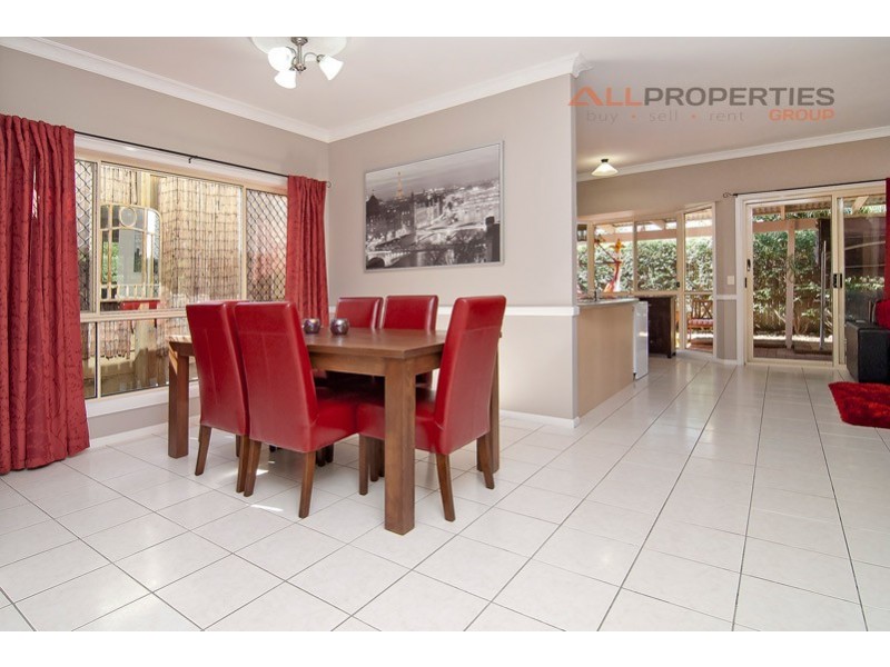 27 Toomba Pl, Forest Lake QLD 4078