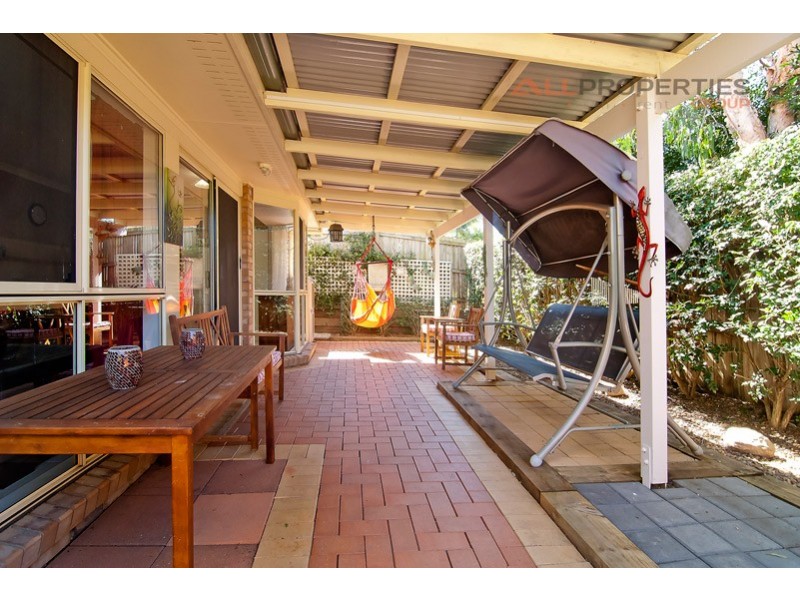 27 Toomba Pl, Forest Lake QLD 4078