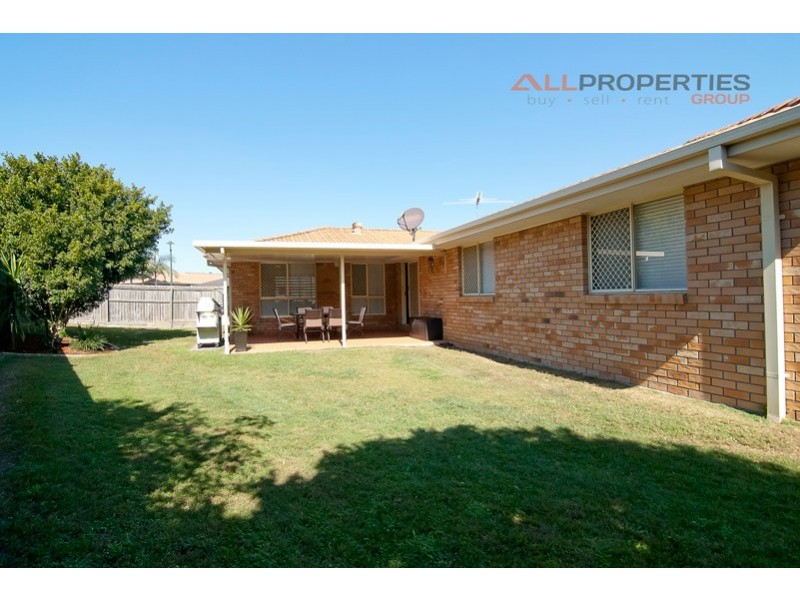 73 Oakview St, Parkinson QLD 4115