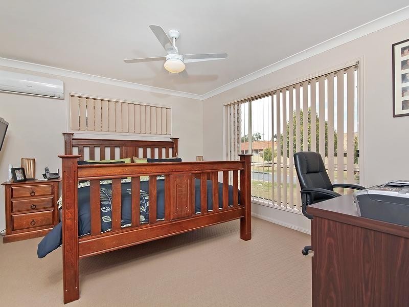 25 Bullen Circuit, Forest Lake QLD 4078
