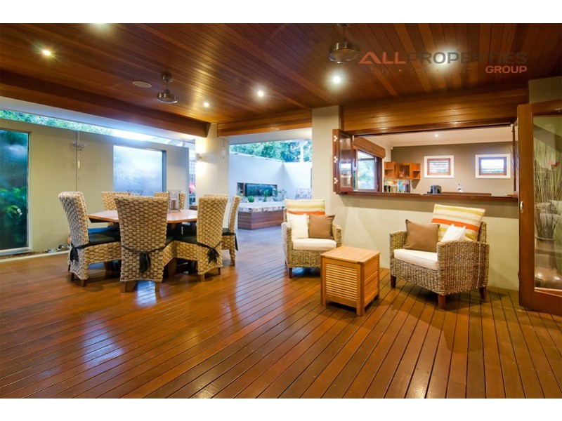 101 Parkwood Drive, Heathwood QLD 4110