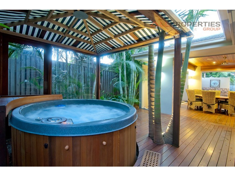 101 Parkwood Drive, Heathwood QLD 4110