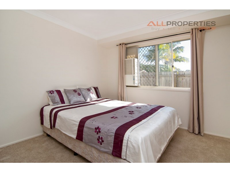 76 SOLANDRA CIRCUIT, Regents Park QLD 4118