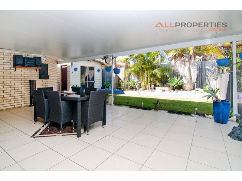 76 SOLANDRA CIRCUIT, Regents Park QLD 4118