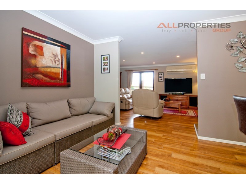 32-34 Conway Court, Munruben QLD 4125