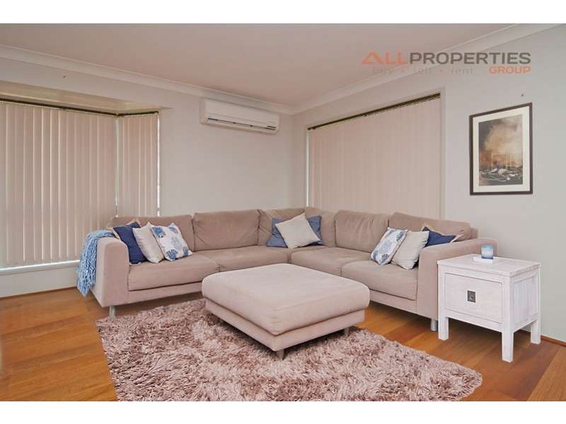 27 Lollard Street, Hillcrest QLD 4118