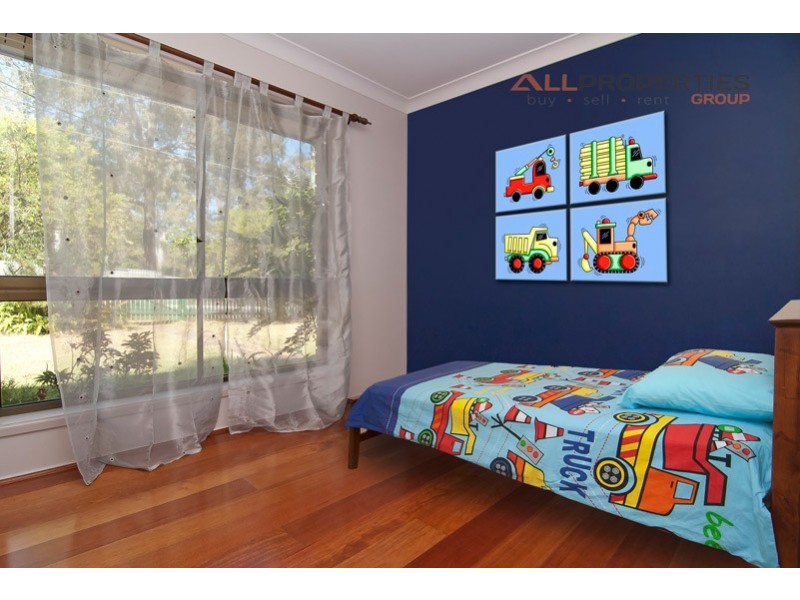 27 Lollard Street, Hillcrest QLD 4118