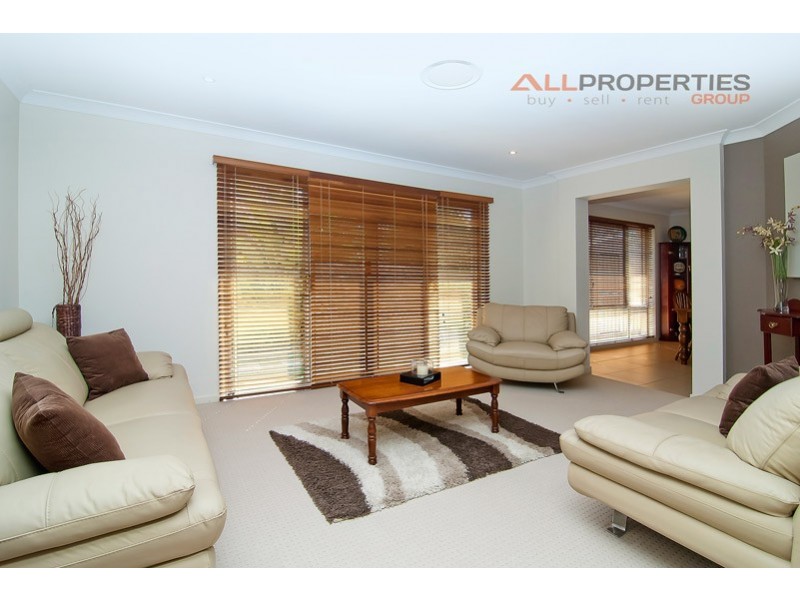 19 Paperbark Crescent, Heathwood QLD 4110