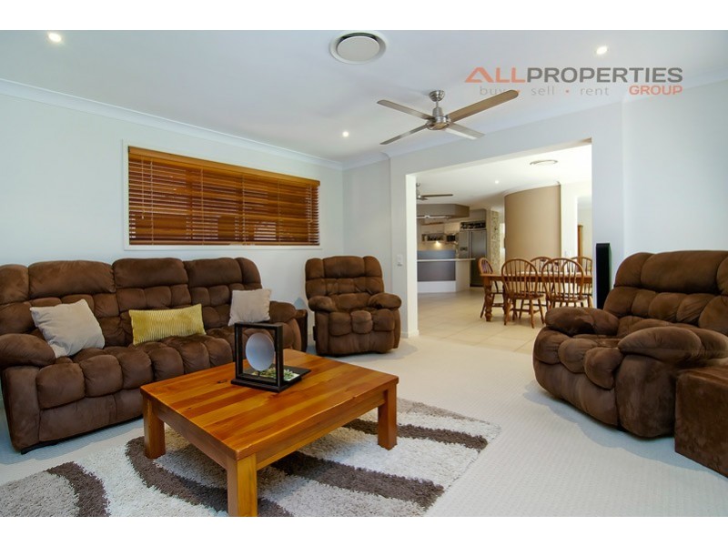 19 Paperbark Crescent, Heathwood QLD 4110