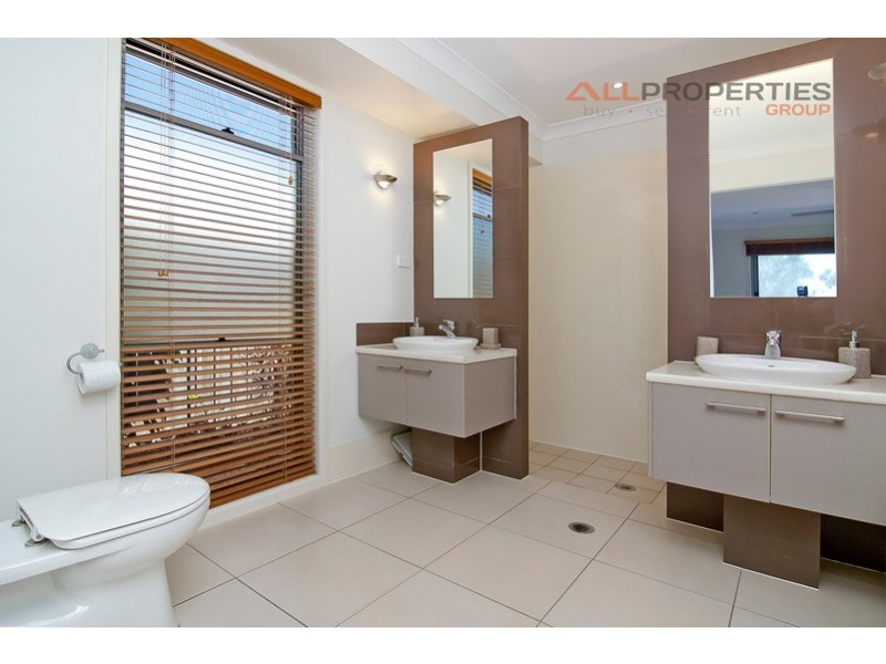 19 Paperbark Crescent, Heathwood QLD 4110