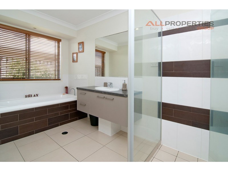 19 Paperbark Crescent, Heathwood QLD 4110