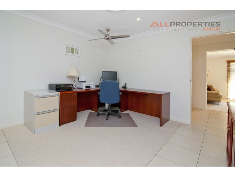 19 Paperbark Crescent, Heathwood QLD 4110