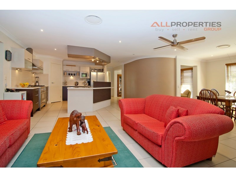 19 Paperbark Crescent, Heathwood QLD 4110