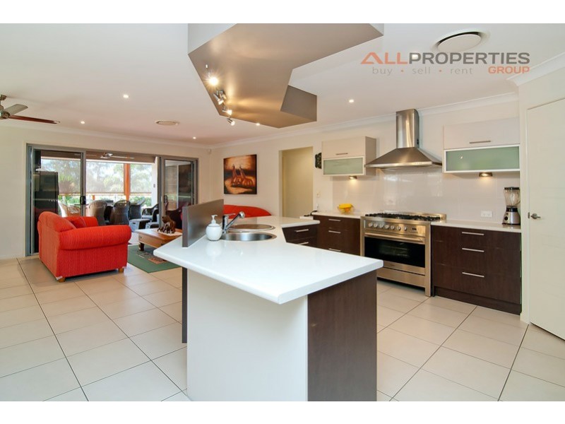 19 Paperbark Crescent, Heathwood QLD 4110