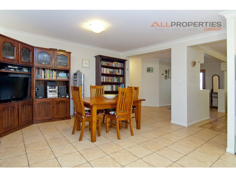 21 Booloumba Crescent, Forest Lake QLD 4078