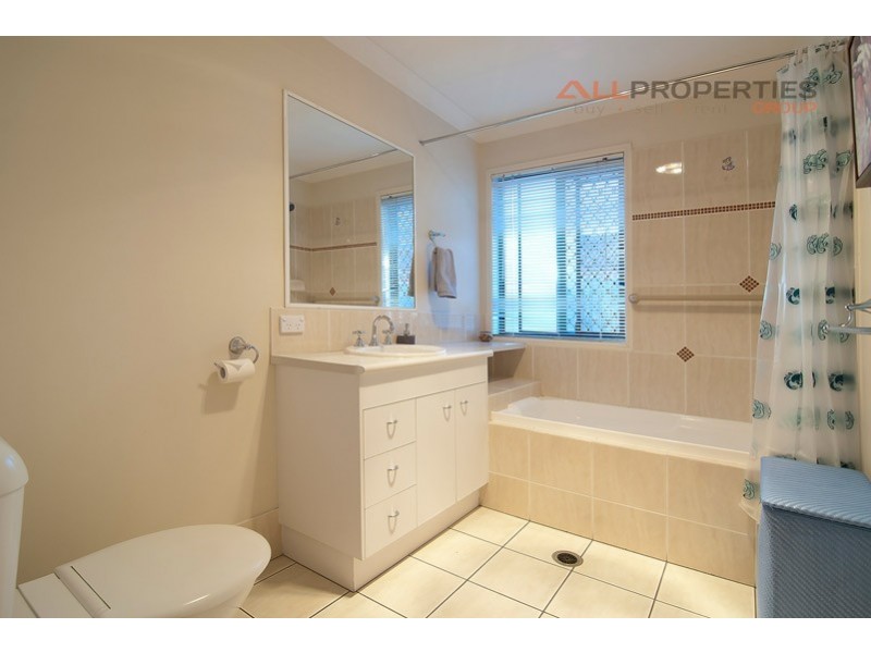 21 Booloumba Crescent, Forest Lake QLD 4078