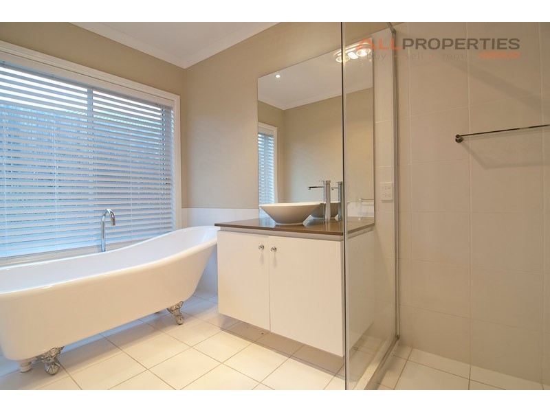 59 Casuarina Cct, Heathwood QLD 4110