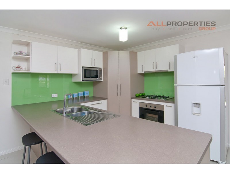 10 Noble Court, Regents Park QLD 4118