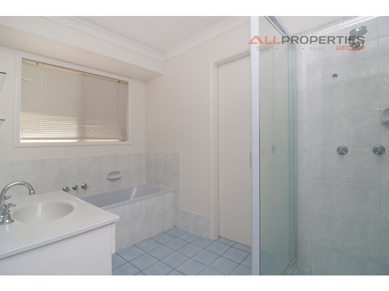 10 Noble Court, Regents Park QLD 4118