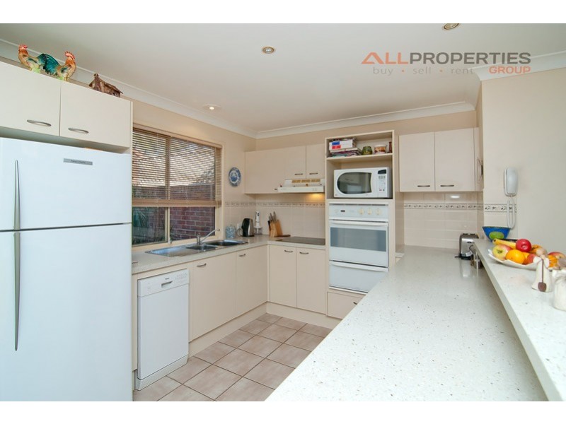 9 Ornata Place, Forest Lake QLD 4078