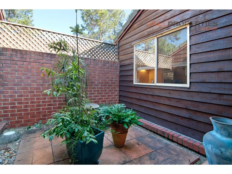 9 Ornata Place, Forest Lake QLD 4078