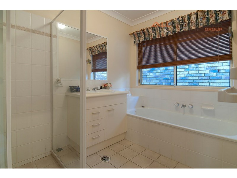 9 Ornata Place, Forest Lake QLD 4078