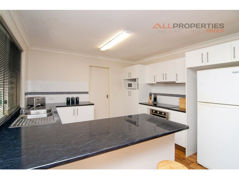 29 STRINGYBARK STREET, Regents Park QLD 4118