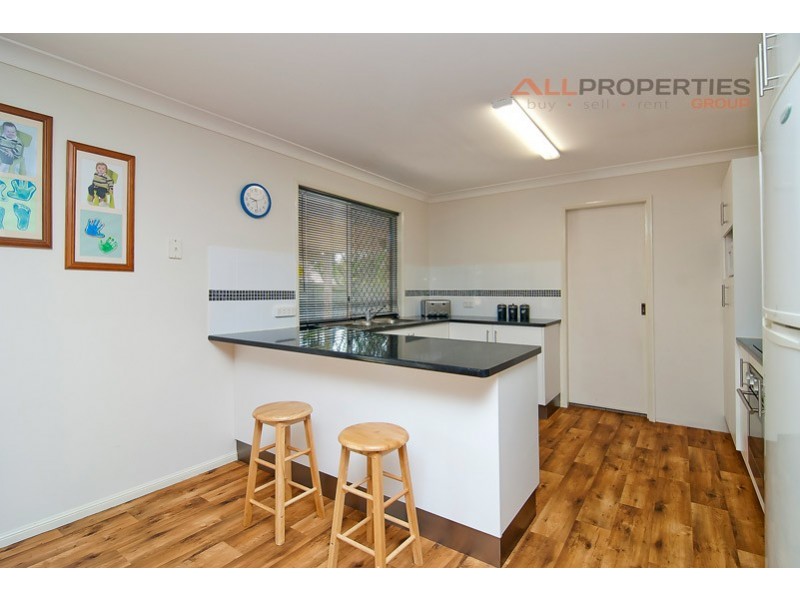 29 STRINGYBARK STREET, Regents Park QLD 4118