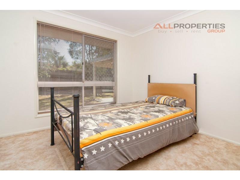 29 STRINGYBARK STREET, Regents Park QLD 4118