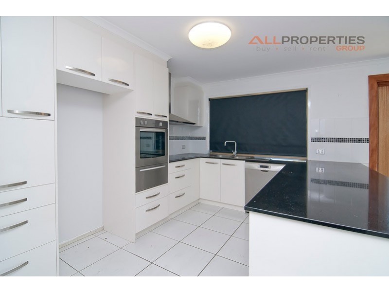 32 Parklands Drive, Boronia Heights QLD 4124