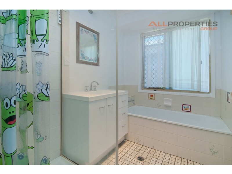 32 Parklands Drive, Boronia Heights QLD 4124