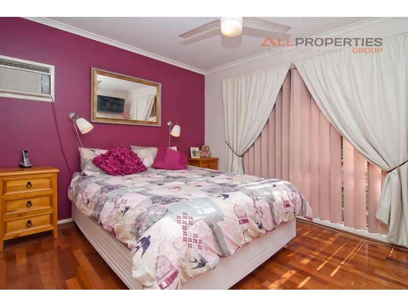 52 BOTTLEBRUSH DRIVE, Regents Park QLD 4118