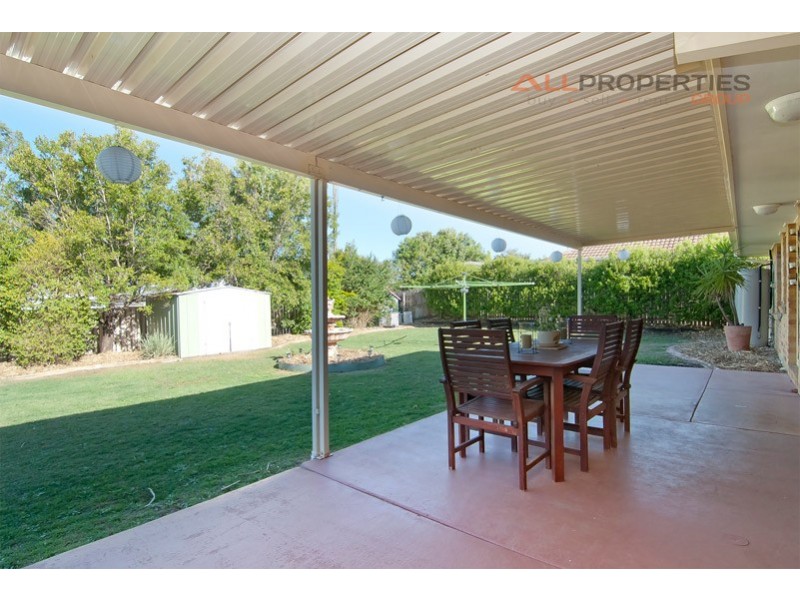 52 BOTTLEBRUSH DRIVE, Regents Park QLD 4118