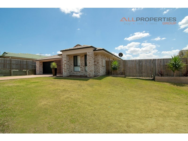 15 Charlton Place, Regents Park QLD 4118