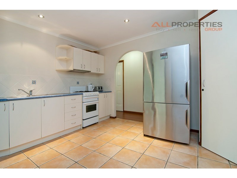 9 Bonhill Court, Hillcrest QLD 4118