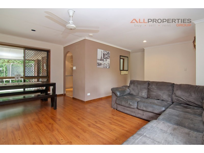 9 Bonhill Court, Hillcrest QLD 4118