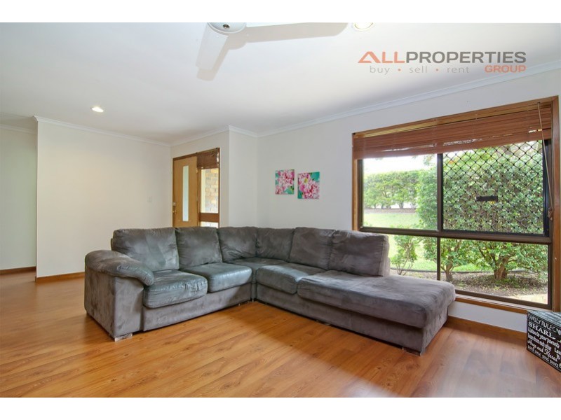 9 Bonhill Court, Hillcrest QLD 4118