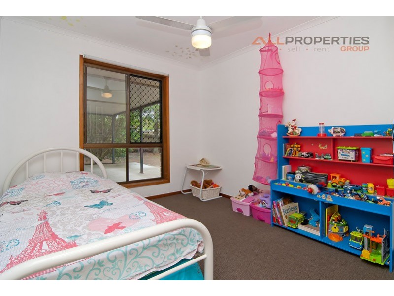 9 Bonhill Court, Hillcrest QLD 4118