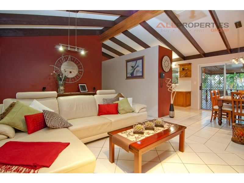 24 HYDRABAD STREET, Regents Park QLD 4118