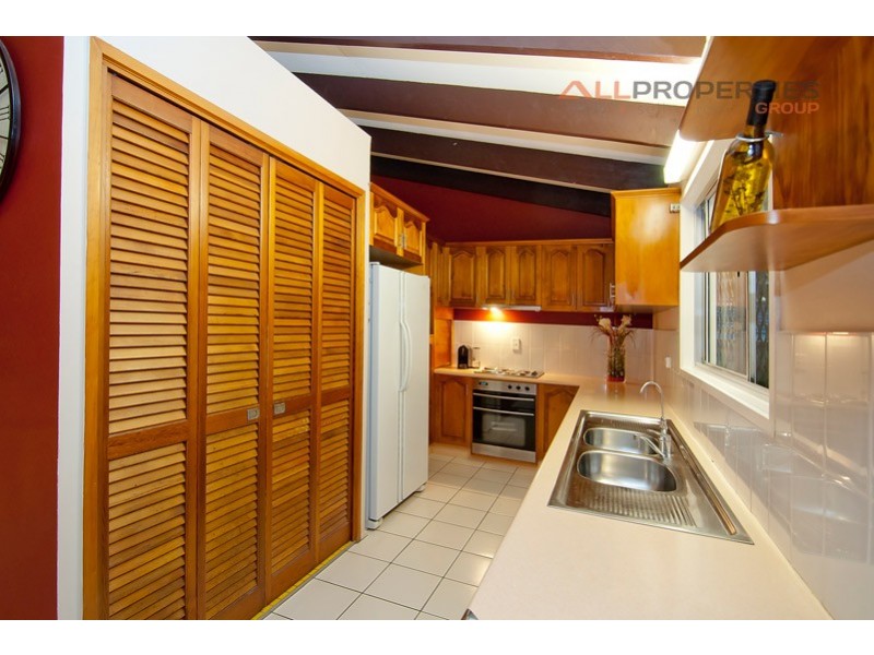 24 HYDRABAD STREET, Regents Park QLD 4118