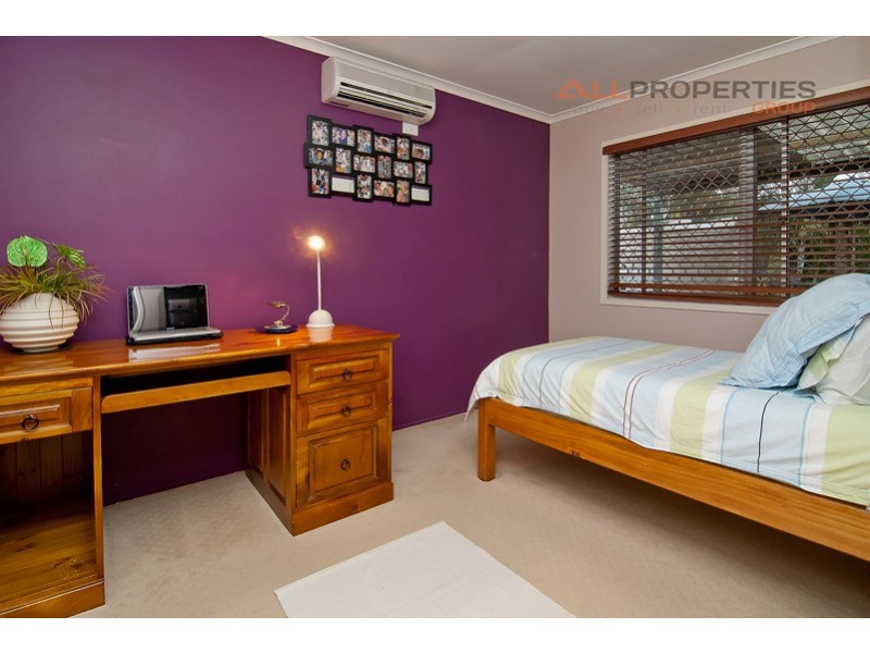 24 HYDRABAD STREET, Regents Park QLD 4118