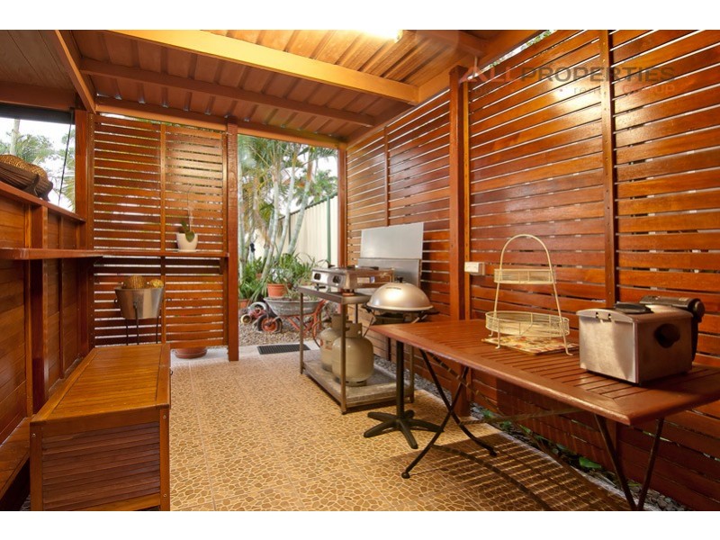 24 HYDRABAD STREET, Regents Park QLD 4118