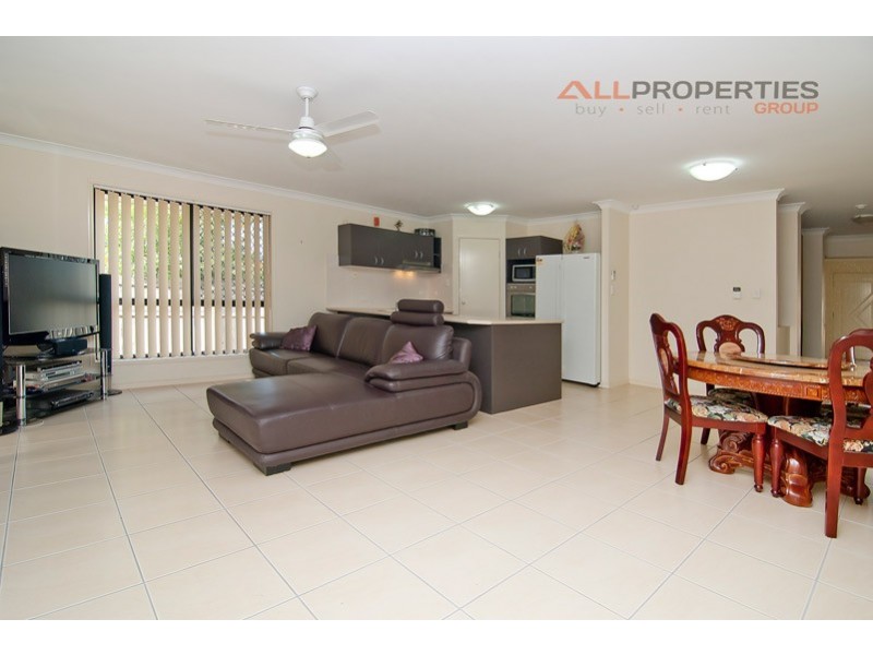 63 Parkwood Drive, Heathwood QLD 4110
