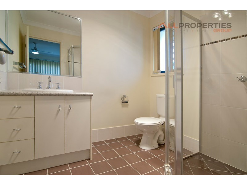 63 Parkwood Drive, Heathwood QLD 4110