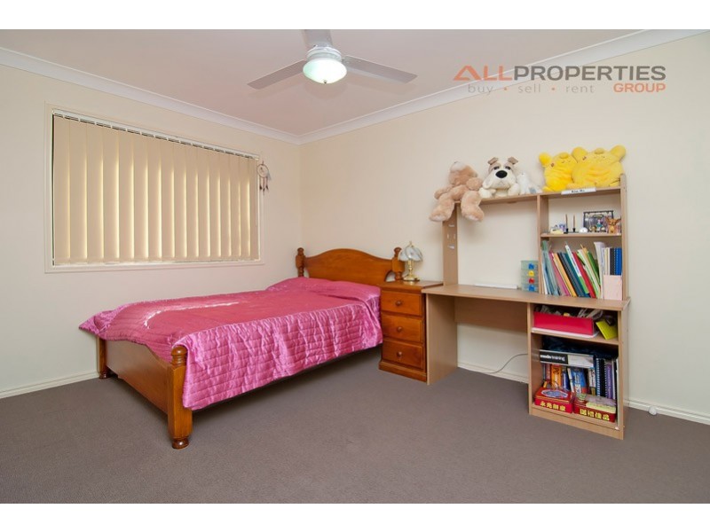 63 Parkwood Drive, Heathwood QLD 4110