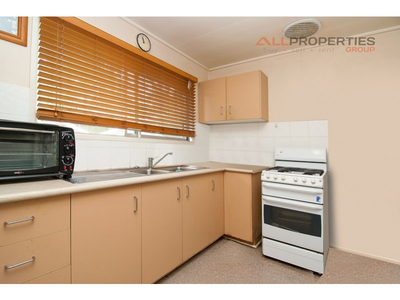 269 Kingston Rd, Logan Central QLD 4114