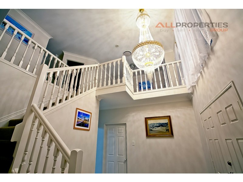 85 Ontario Cres, Parkinson QLD 4115